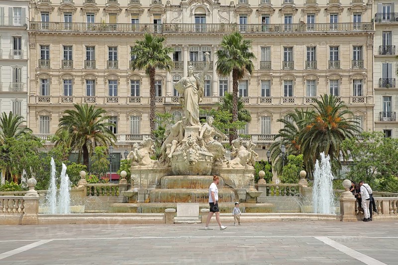 Fontaine de la Fédération built in 1890, Palm trees and Grand Hotel, Fountain, Fountain, People, Liberty Square, Federation, Place de la liberte, Toulon, Var, Provence, France, Europe