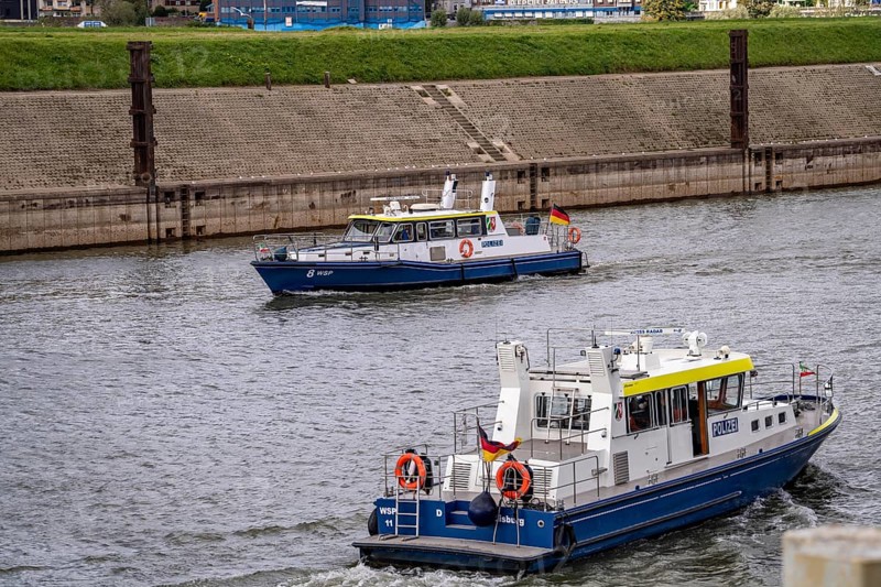 Boats of the North Rhine-Westphalia Water Police, in Duisburg-Ruhrort harbour, Vinckekanal, WSP8, WSP11, patrol boat, North Rhine-Westphalia, Germany, Europe