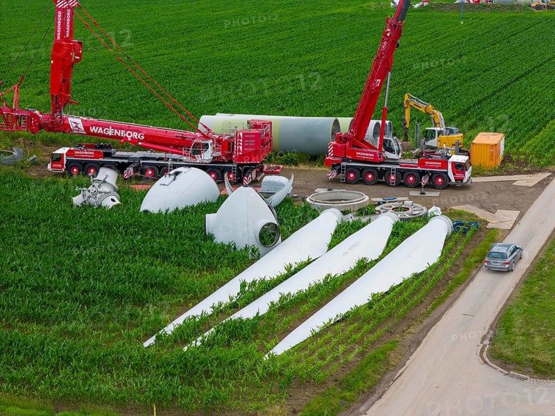 Repowering, dismantled Enercon E-58 wind turbine in a wind farm near Issum, 9 older wind turbines that have been in operation for over two decades are being replaced by a total of four Enercon E-160 turbines, under construction, with a total output of 22 megawatts, Lower Rhine, North Rhine-Westphalia, Germany, Europe
