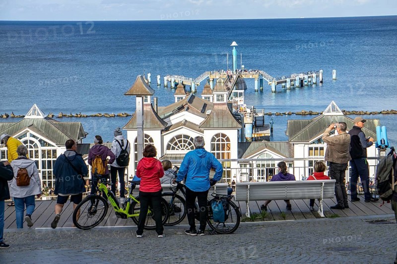 The pier of Sellin, 394 metres long, with restaurant, jetty, tourists, island of Rügen, Mecklenburg-Western Pomerania, Germany, Europe