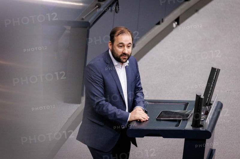 Johannes Schraps (SPD), recorded during a speech on the euro balance sheet in the German Bundestag in Berlin, 22/02/2024.Berlin, 11/04/2024