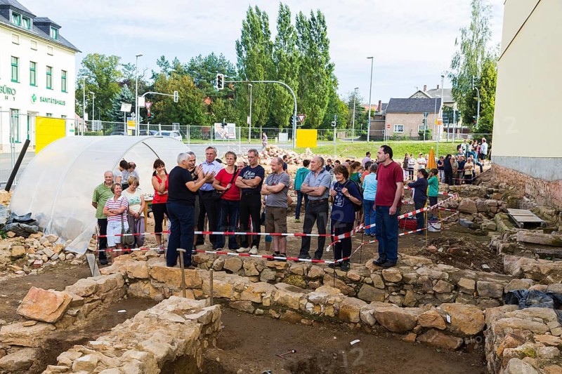 On the Open Monument Day on 08.09.2013, there was the opportunity to visit the archaeological excavations on the demolition site of the Roter Deer inn. On display were the remains of mining and an early mining settlement at the Tor tor of the medieval town, excavation site, Dippoldiswalde, Saxony, Germany, Europe