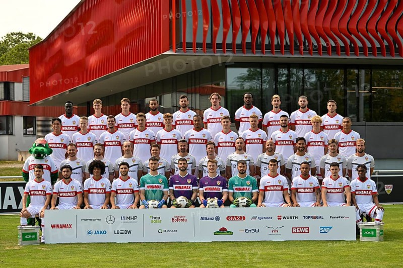 Team photo VfB Stuttgart season 2024 2025 squad professionals