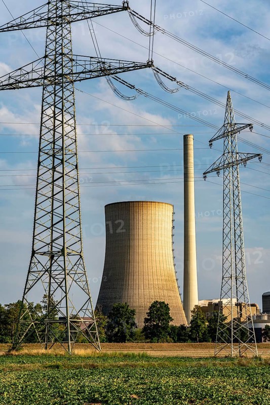 The Heyden power plant, coal-fired power plant, which was shut down in July 2021 and kept as a grid reserve and will be temporarily reconnected to the grid at the end of August 2022 as part of the energy crisis, Petershagen, North Rhine-Westphalia, Germany, Europe