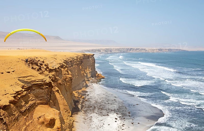 Paragliders at Supay Beach, Reserva Nacional de Paracas, Ica region, Pisco province, Peru, South America