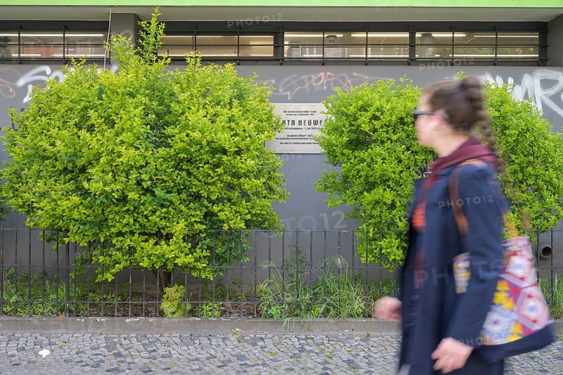 Memorial plaque for Herta Heuwer, inventor of the currywurst, Kaiser-Friedrich-Straße, Charlottenburg, Berlin, Germany, Europe