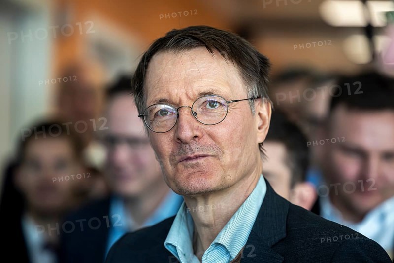 Portrait of Federal Health Minister Karl Lauterbach (SPD), clinic visit to the medius Klinik in Nürtingen. In Baden-Württemberg, the planned hospital reform is rejected in this form. Nürtingen, Baden-Württemberg, Germany, Europe