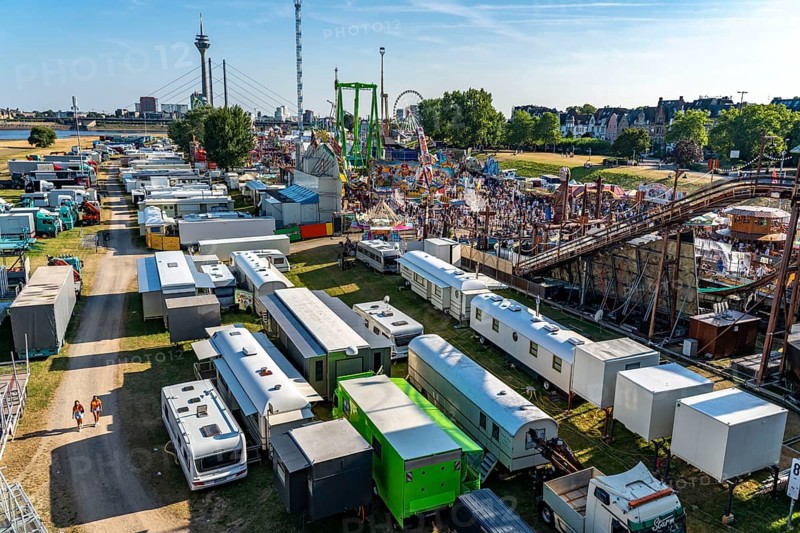 The Rhine Fair in Düsseldorf, in the Rhine meadows in the Oberkassel district, on the Rhine, North Rhine-Westphalia, Germany, home of the showmen Containers, caravans, caravans, Europe