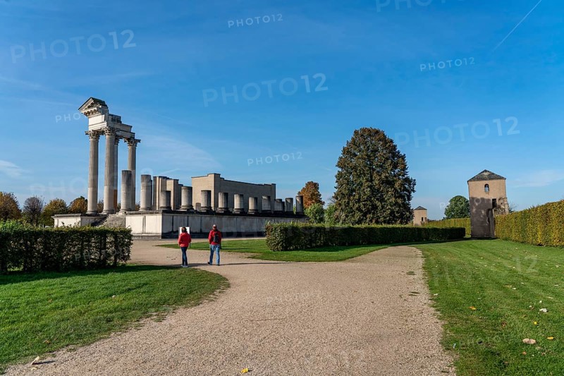 Xanten Archaeological Park, open-air museum on the site of the former Roman city of Colonia Ulpia Traiana, North Rhine-Westphalia, Germany, Ruins, replica of the harbour temple, in Xanten Archaeological Park, open-air museum on the site of the former Roman city of Colonia Ulpia Traiana, North Rhine-Westphalia, Germany, Europe