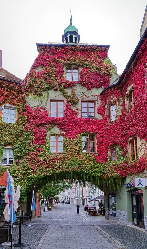 Oberres Tor at the Oberer Markt in the old town centre of Weiden in der Upper Palatinate. Weiden oPf, Bavaria, Germany, Europe