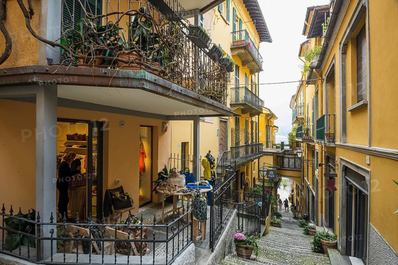 Picturesque alley, Bellagio, Province of Como, Lombardy, Italy, Europe