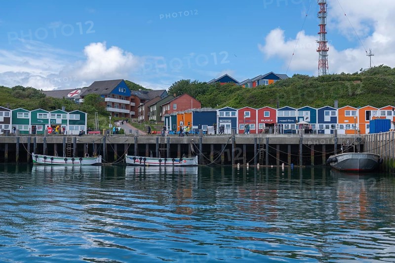 Colourful lobster shacks on the harbour promenade, Börteboote, offshore island Helgoland, blue sky, North Sea, Pinneberg district, Schleswig-Holstein, Germany, Europe