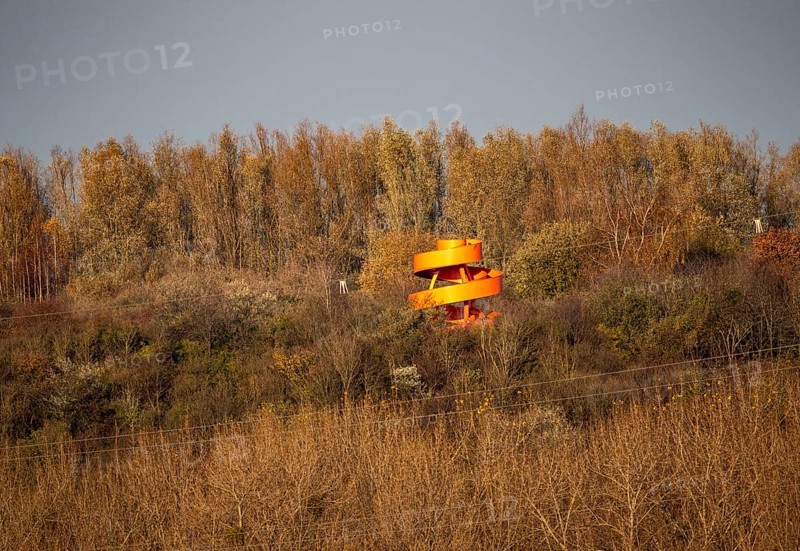 Sculpture Haldenzeichen, observation tower, Radbod spoil tip, part of the Lippepark in Hamm, 5 spoil tips were connected to form a kind of leisure landscape area, Hamm, North Rhine-Westphalia, Germany, Europe