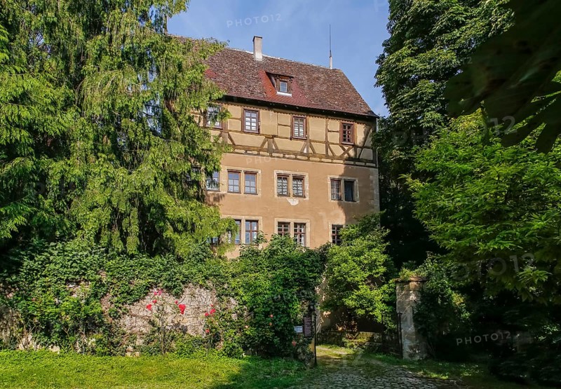 Hochberg Castle, formerly Hochberg Castle, Hohenberg Castle, former seat of the Hochberg lordship, gatehouse, half-timbered house, historic building, architecture, Hochberg district, Remseck am Neckar, Ludwigsburg district, Baden-Württemberg, Germany, Europe