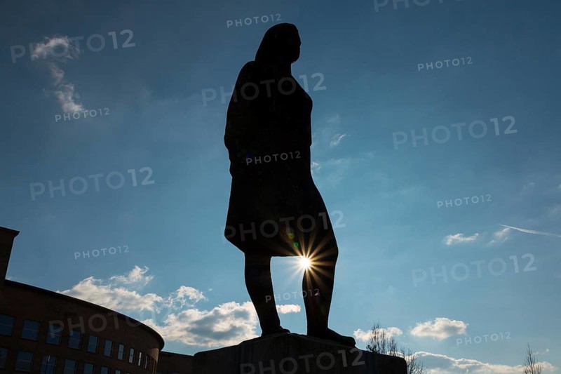 Silhouette of a female statue, Sun Star, Bitterfeld, Wolfen, Saxony-Anhalt, Germany, Europe
