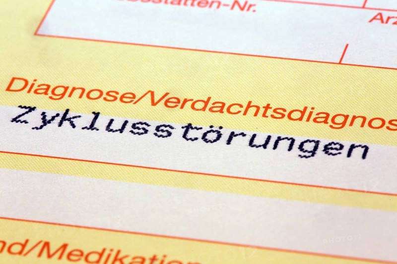 Symbolic image: Cycle disorder diagnosis on a doctor's referral. Cycle disorders often occur after coronavirus infections, but are also one of the side effects of a coronavirus vaccination