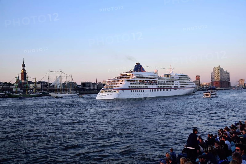 Germany, Hamburg, harbour, St. Michaelis, cruise ship Europe, Europe