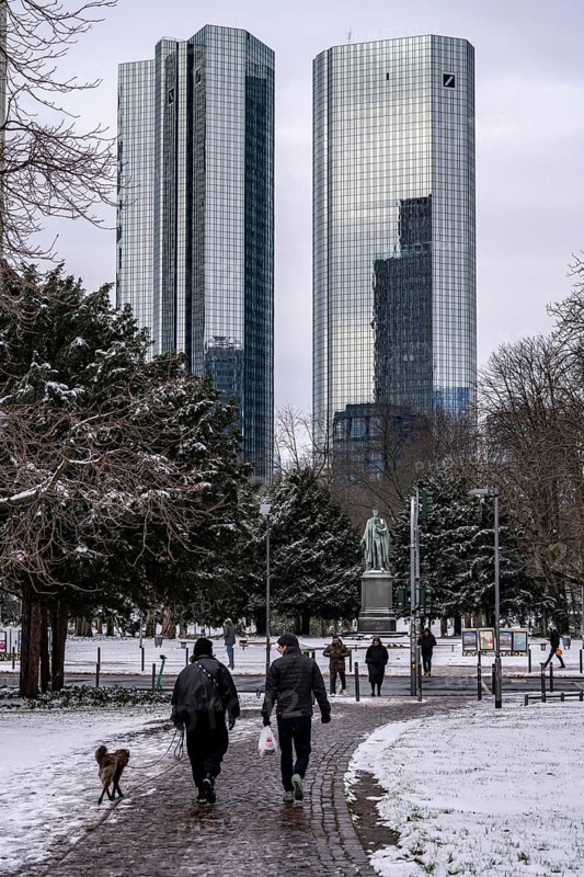 Winter in the city, Deutsche Bank building, Taunusanlage park, Schiller monument, Frankfurt am Main, Hesse, Germany, Europe