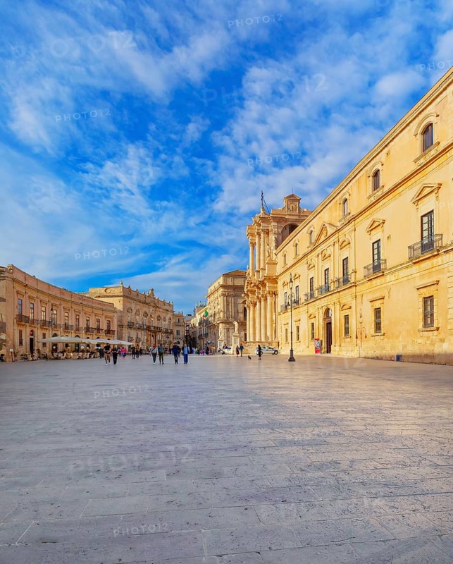 Piazza Duomo, Ortygia, Syracuse, Sicily, Italy, Europe