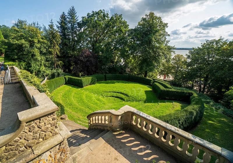 Roman garden, public park, Blankenese, Polterberg, Elbe, Art Nouveau, garden monument, amphitheatre, staircase, Moritz M. Warburg, Else Hoffa, 1913 to 1924, Hamburg