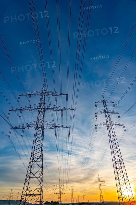 Extra-high-voltage lines, 380 KV, power line, the electricity comes from the Rhenish lignite mining area, at the Neurath power station, near Grevenbroich, Germany, Europe
