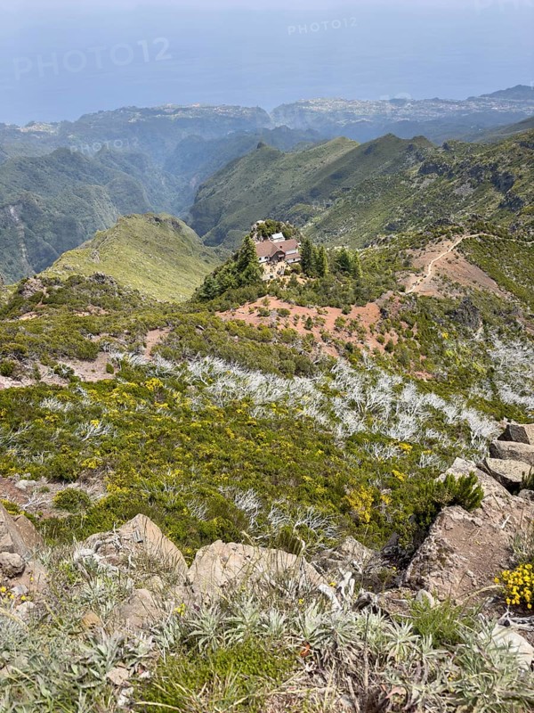 Hiking trail PR1 with view from Pico Ruivo to the Pico Ruivo hut, Madeira, Portugal, Europe