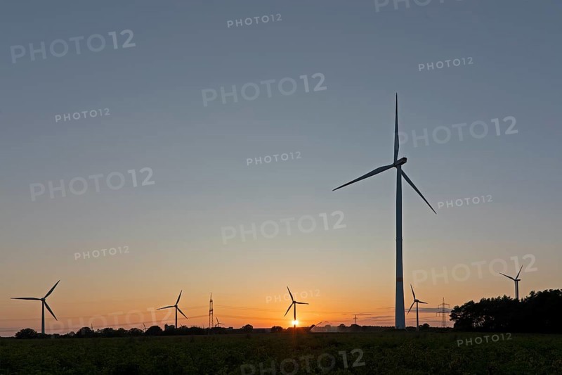 Sunset, wind turbines, silhouettes, Melbeck, Samtgemeinde Ilmenau, Lower Saxony, Germany, Europe