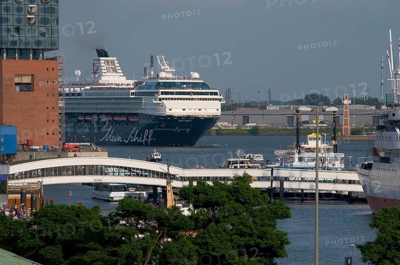 Europe, Germany, Hamburg, Elbe, harbour, Elbe Philharmonic Hall, passenger ship Mein Schiff 1, Hamburg, Hamburg, Federal Republic of Germany, Europe