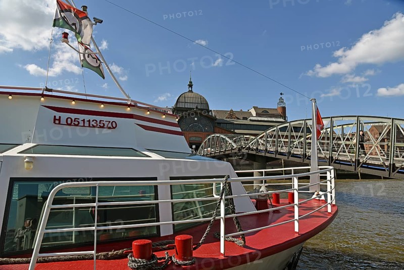 Europe, Germany, Hanseatic City of Hamburg, Altona, harbour, Elbe, Old Fish Auction Hall, built in 1895, event location, Europe