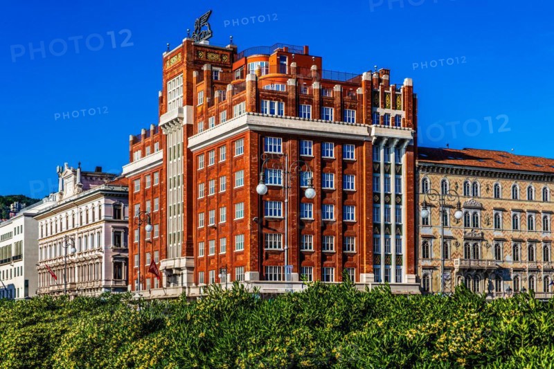 Art Deco building Palazzo Aedes or Palazzo Rosso, waterfront promenade, Trieste, harbour town on the Adriatic, Friuli, Italy, Trieste, Friuli, Italy, Europe