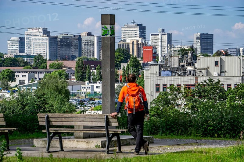 Essener Aussichten, one of 30 viewpoints of Essen, spread throughout the city, here from the Hangetal hill in Essen-Stoppenberg, on the skyline of the city centre, North Rhine-Westphalia, Germany, Europe