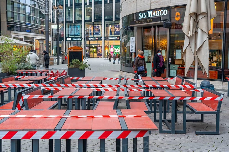 Closed gastronomy at Kö-Bogen Centre, during the second lockdown in the Corona crises, Düsseldorf, North Rhine-Westphalia, Germany, Europe