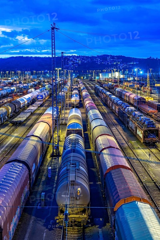 The Hagen-Vorhalle marshalling yard, one of the 9 largest in Germany, is located on the Wuppertal-Dortmund railway line and has 40 directional tracks on which goods trains are assembled, in the evening, North Rhine-Westphalia, Germany, Europe