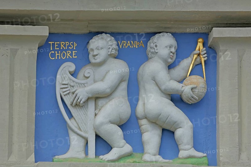 Relief Terpsichore, allegory choral lyric, make music + Urania, astronomy, compass, globe, measure, entertainment, song, putti, putto, two, figures, Greek, Greek mythology, mythological, muse, muses, Kunsthalle, Zum Roten Ochsen, fish market, Erfurt, Thuringia, Germany, Europe