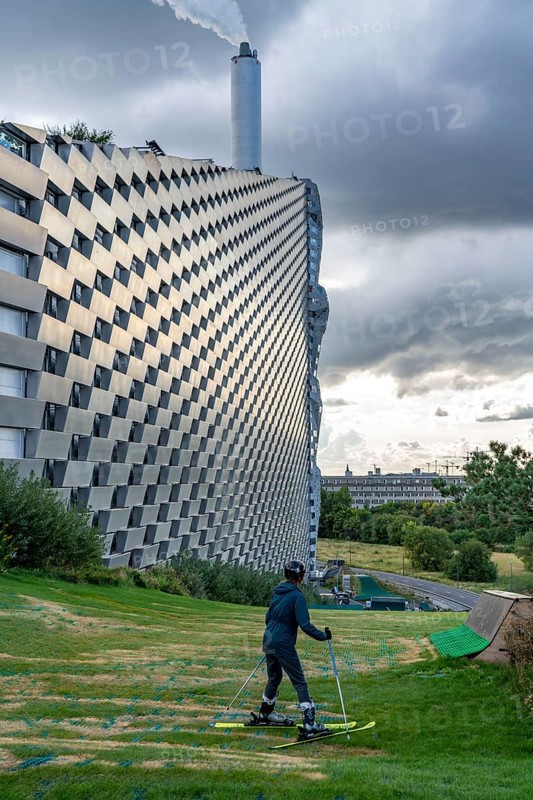 CopenHill, waste incineration plant and artificial ski slope, skiing with a view of the ski lift, 90 metres high and 400 metres long slope on artificial turf, Copenhagen, Denmark, Europe