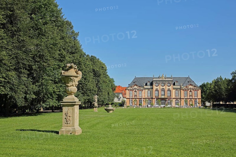 Baroque castle and castle park with lidded vase, Molsdorf, Erfurt, Thuringia, Germany, Europe