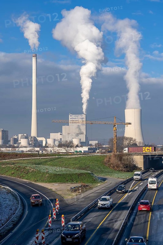 The STEAG combined heat and power plant in Herne-Baukau, coal-fired power plant, at the Herne motorway junction, A42, A43, motorway construction site, North Rhine-Westphalia, Germany, Europe