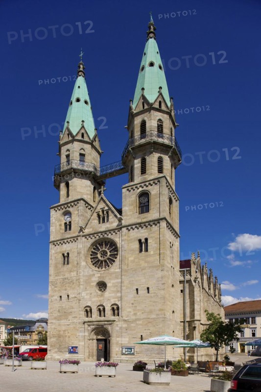The town or Marienkirche Unserer lieben Frauen church with its 50 metre high towers is the highest monument in the town and forms the centre of Meiningen's old town, ., Meinigen, Thuringia, Germany, Europe