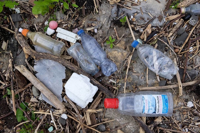 Symbolic image Environmental pollution, plastic waste, rubbish, flotsam from a flood on the Neckar river, wood, Poppenweiler, Baden-Württemberg, Germany, Europe