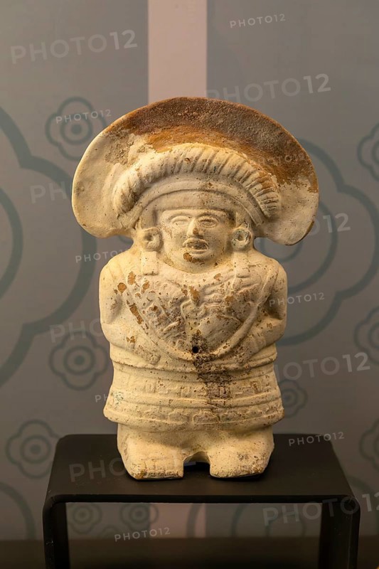 Figurine model of woman in embroidered outfit, from Jaina, Late classical period, Mayan archaeological museum, Fort San Jose, Campeche, Mexico, Central America