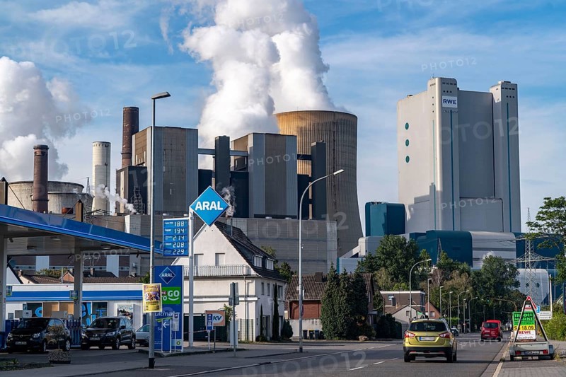 Lignite-fired power plant, RWE Power AG Niederaussem power plant, 2 units were shut down in 2020/21 and restarted in June 22 to replace gas-fired power plants in the 2022 energy crisis, Niederaussem main road, North Rhine-Westphalia, Germany, Europe