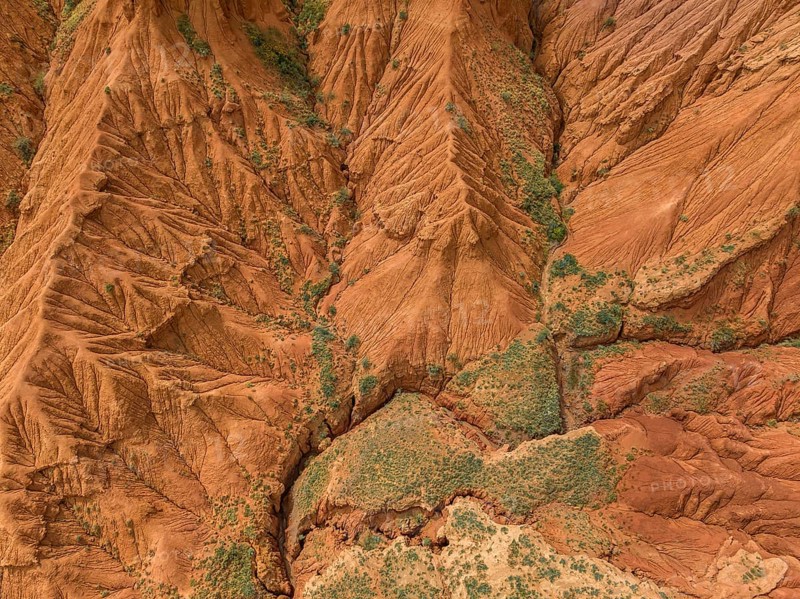 Eroded mountain landscape, top-down, canyon with red and orange rock formations, aerial view, Konorchek Canyon, Chuy, Kyrgyzstan, Asia