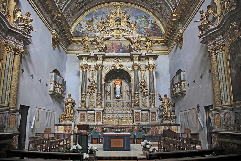 Altar and interior of the church of Santa Maria dopra Minerva, Minerva Temple, Assisi, Umbria, Italy, Europe
