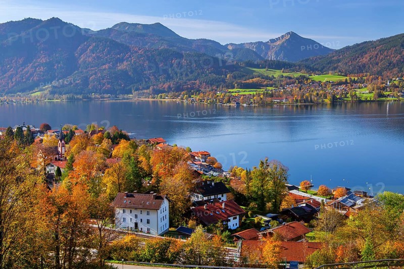 Panorama of town and lake with view to the lakeshore of Bad Wiessee in autumn, town Tegernsee, Tegernsee, Tegernsee valley, Mangfall mountains, Bavarian Alps, Upper Bavaria, Bavaria, Germany, Europe