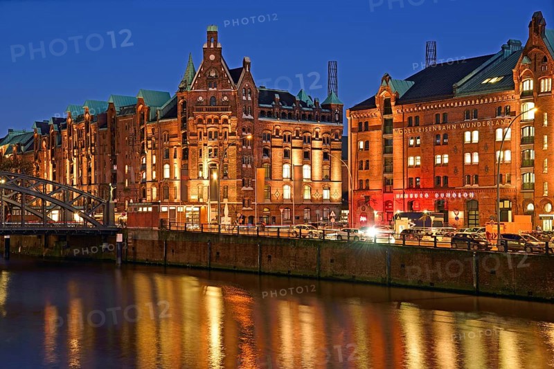 Europe, Germany, Hamburg, historic warehouse district, night, Hamburg Dungeon, model railway wonderland, night shot, blue hour, Hamburg, Hamburg, Federal Republic of Germany, Europe