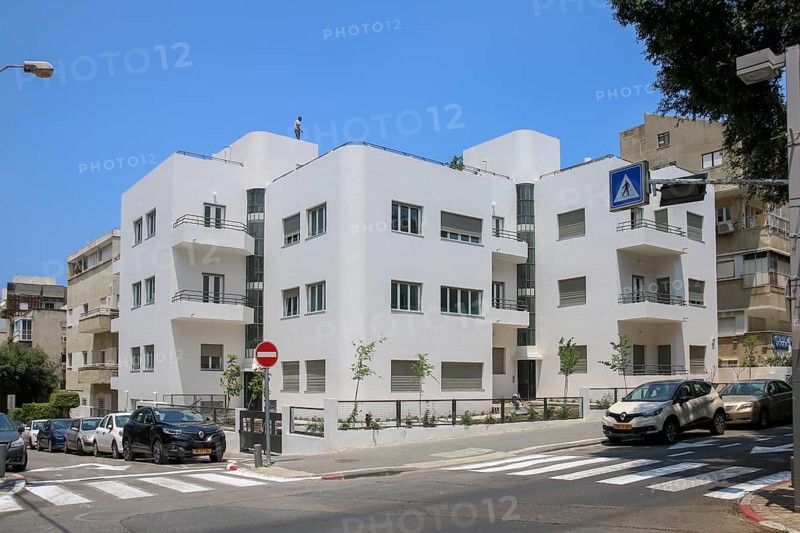 Bauhaus-style residential building on Rothschild Boulevard, part of the White City, with 4, 000 buildings the world's largest collection of houses in the classical modernist style, Tel Aviv, Israel, Asia