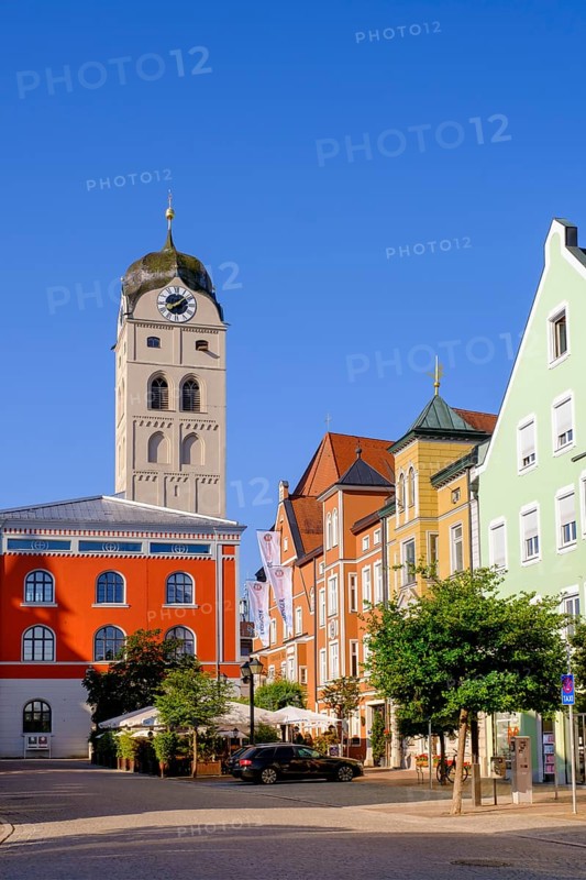 Facade of the savings bank, tower of St Johannes, Erdinger-Weißbräu on Schrannenplatz, Erding, Upper Bavaria, Bavaria, Germany, Europe