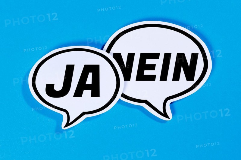 Yes No Vote Opinion Choice in speech bubbles Communication Business concept