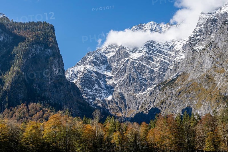 Snow-covered Watzmann massif, Watzmann east face, autumnal mountain landscape, Berchtesgaden National Park, Berchtesgadener Land, Upper Bavaria, Bavaria, Germany, Europe