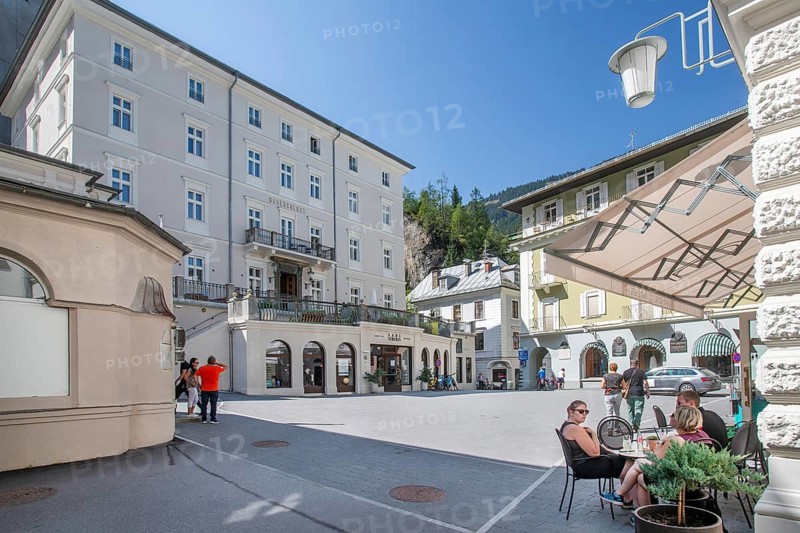 Historic Hotel Badeschloss on Straubingerplatz in the centre, Bad Gastein, Gastein Valley, Hohe Tauern, Pongau, Salzburg, Austria, Europe